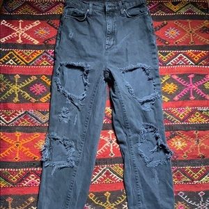 Cropped mom jeans